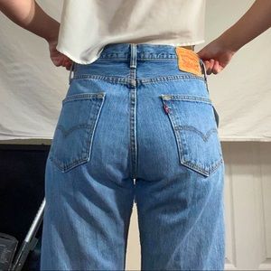 VINTAGE LEVI’S!